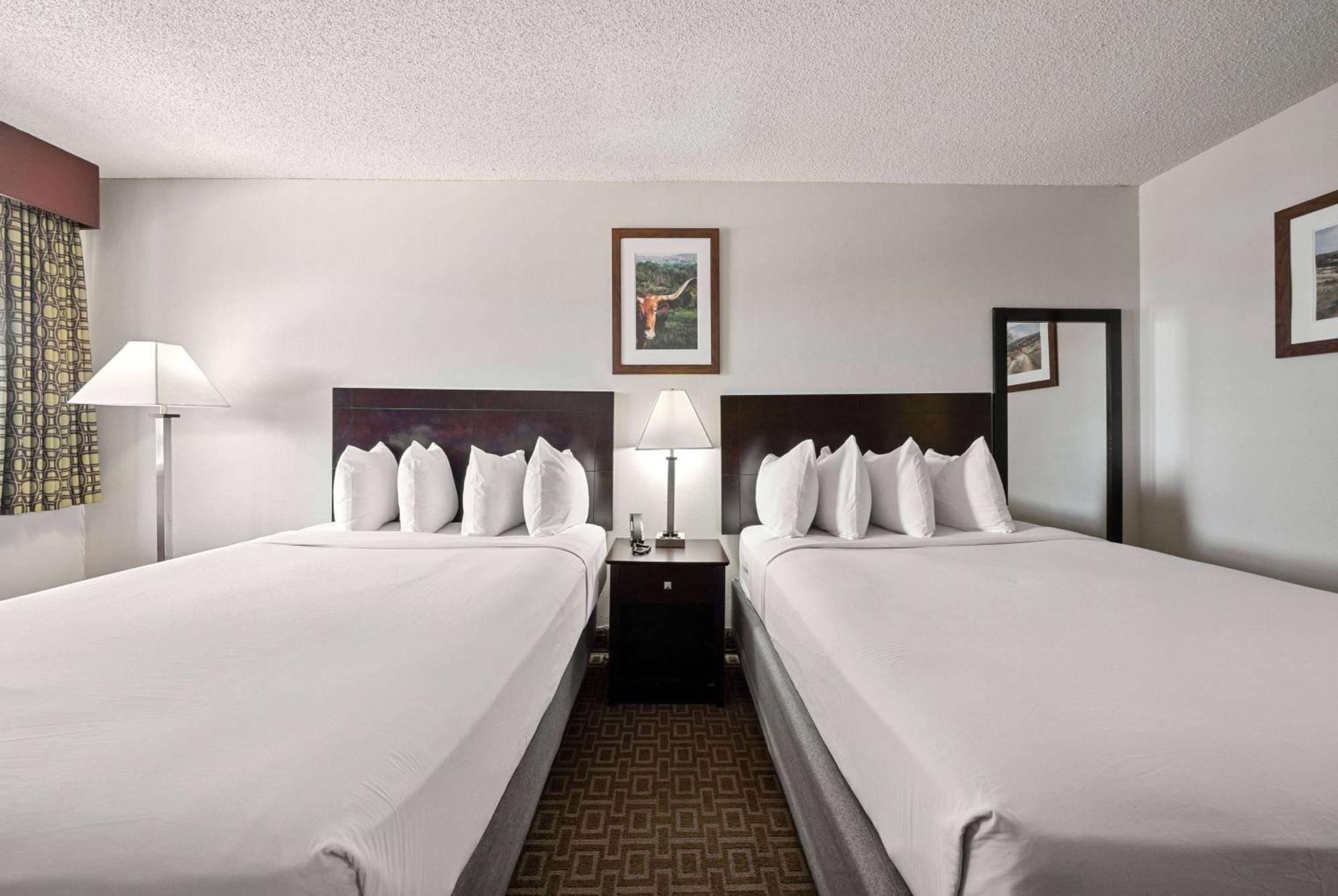 Days Inn By Wyndham Round Rock Kültér fotó