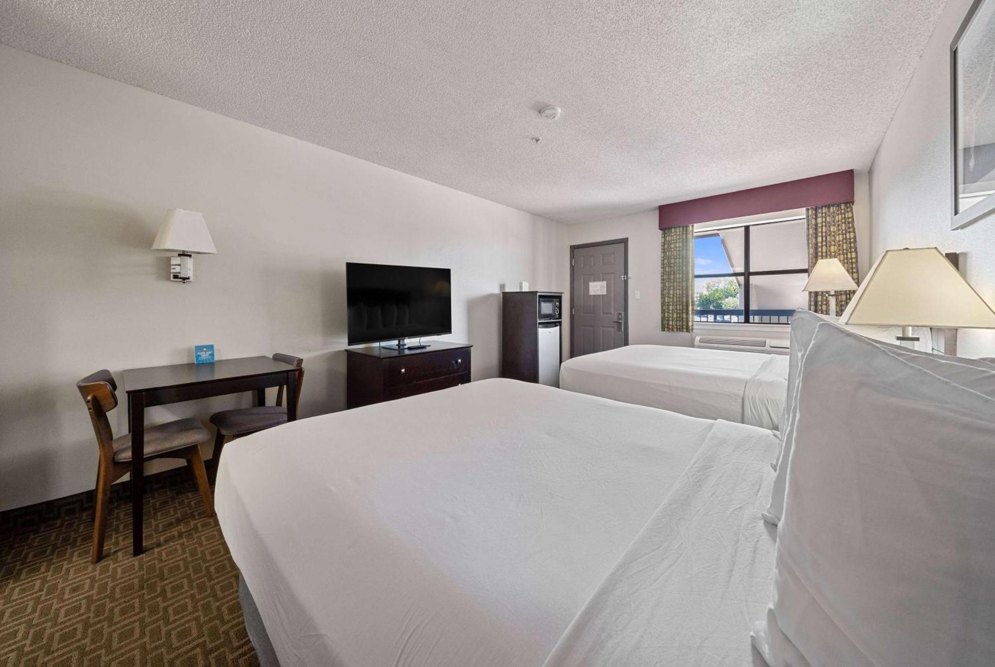 Days Inn By Wyndham Round Rock Kültér fotó