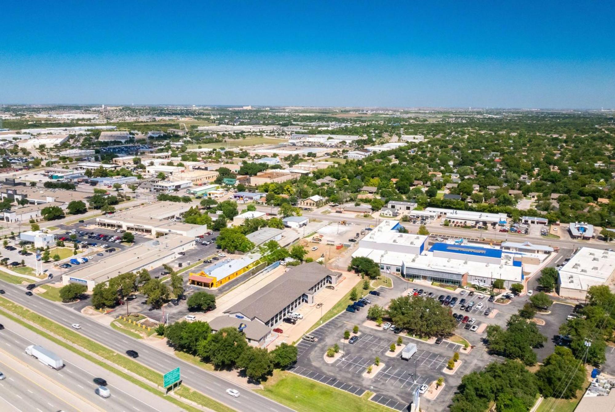 Days Inn By Wyndham Round Rock Kültér fotó